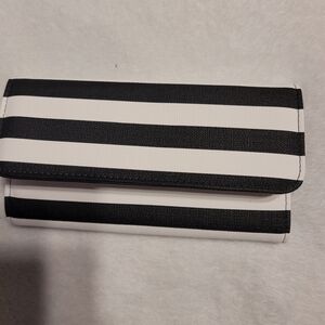 KUT FROM THE KLOTH WALLET NWOT